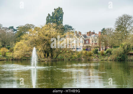 Le Manoir et le lac de Bletchley Park Code de la Deuxième Guerre mondiale Centre de rupture Buckinghamshire UK Banque D'Images