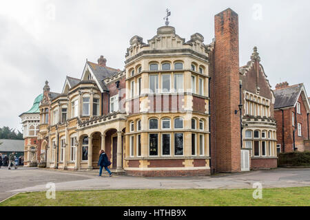 Les visiteurs Mansion Bletchley Park Code de la Deuxième Guerre mondiale Centre de rupture Buckinghamshire UK Banque D'Images