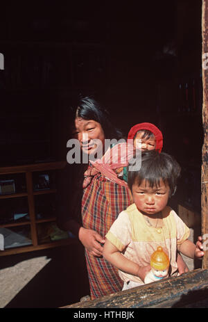 Dans Wangidophrang village famille bhoutanais, Bhoutan, Himalaya Banque D'Images