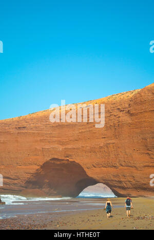 Arche de pierre, Legzira Plage, le sud du Maroc Banque D'Images