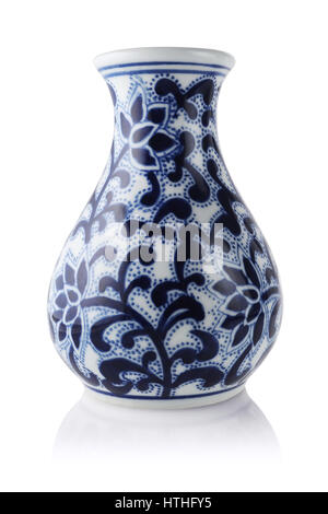 Vase Floral chinois sur fond blanc Banque D'Images