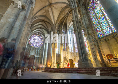 La basilique des Saints Nazaire et Celse l'intérieur de la forteresse médiévale de Carcassonne, dans le sud de la France. Banque D'Images