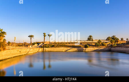 Le lac sacré dans l'enceinte d'Amon-Rê - Louxor, Egypte Banque D'Images