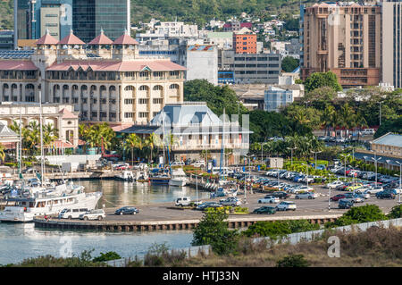 Port Louis, Maurice - le 12 décembre 2015 : Port Louis cityscape, Maurice. Blue Penny Museum dans le centre. C'est l'attraction principale sur l'Ile Maurice Banque D'Images