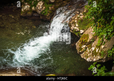 Cascade, Riserva Statale Valle delle Ferriere, Côte Amalfitaine Banque D'Images