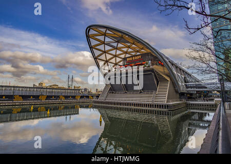 La nouvelle station de DLR Canary Wharf. Il s'agit d'une station de métro de Londres sur la ligne Jubilee, entre le Canada et l'eau de North Greenwich. London, UK Banque D'Images