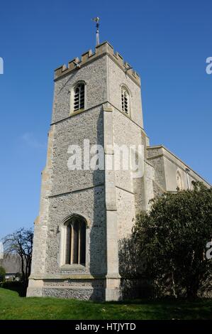 L'église St Laurence, Foxton, Cambridgeshires, tands retour un peu de la Grand-rue et a des parties datant du xiiie siècle. Banque D'Images