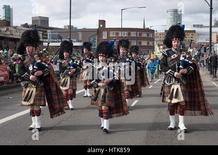 Birmingham, UK. 12 mars 2017 - Le jour de la Saint Patrick. Parade à Birmingham. Credit : Slawomir Kowalewski/Alamy Live News Banque D'Images