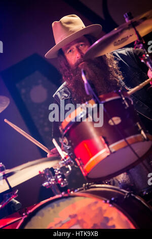 Milan Italie. 11 mars 2017. Le groupe de rock américain BLACKBERRY SMOKE effectue sur scène à fabrique au cours de la 'comme une flèche d'' Credit : Rodolfo Sassano/Alamy Live News Banque D'Images