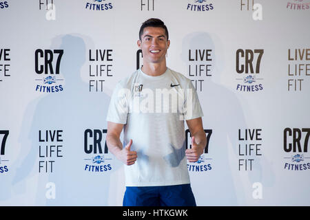 Madrid, Espagne. Mar 13, 2017. Cristiano Ronaldo durant la présentation de CR7 Crunch Fitness à Madrid 13/03/17 : Crédit Gtres información más Comuniación on line,S.L./Alamy Live News Banque D'Images