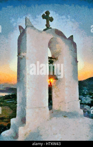 Coucher de soleil derrière un beffroi dans une chapelle dans l'île d'Ios, Grèce Banque D'Images