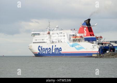 Un ferry Stena Line amarré au Cairnryan sur le Loch Ryan, Dumfries et Galloway, Écosse, Royaume-Uni Banque D'Images