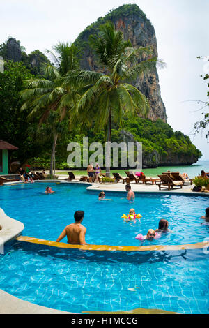 Railay Bay Resort & Spa Hotel. West Railay Beach. Railay. La province de Krabi, Thaïlande. Banque D'Images