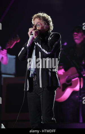 Roger Daltrey du groupe de rock, l'OMS, au Super Bowl à Miami, Floride, USA le 7 février 2010. Photo par Francis Specker Banque D'Images