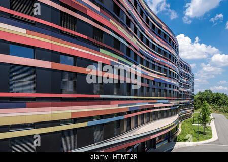 Façade de l'Agence pour le développement urbain et le logement, BSS, Wilhelmsburg, Hambourg, Allemagne Banque D'Images