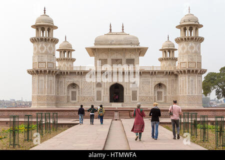 Tombe d'Itimad-ud-Daula, Agra, Inde Banque D'Images