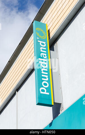 Inscrivez-vous à Poundland shop à Derby Banque D'Images
