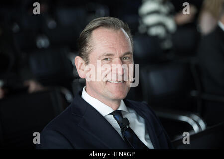 Berlin, Allemagne. Mar 8, 2017. Editeur Mathias Doepfner, photographiés au cours de l'cermeony du citoyen Prix de la presse allemande à Berlin, Allemagne, le 8 mars 2017. Photo : Jörg Carstensen/dpa/Alamy Live News Banque D'Images