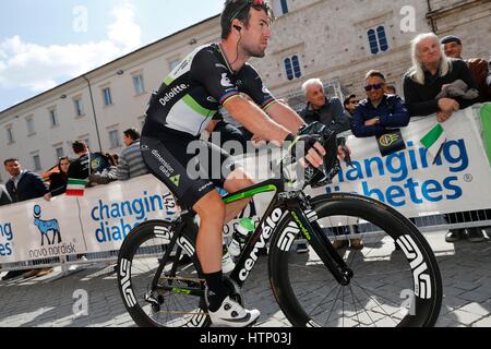 L'Oman. Mar 13, 2017. 52ème Tirreno - Adriatico Etape 06 : Ascoli Piceno - Civitanova Marche Mark CAVENDISH (GBR) Dimension Data Photo : Cronos/Yuzuru Sunada Crédit : Cronos Foto/Alamy Live News Banque D'Images