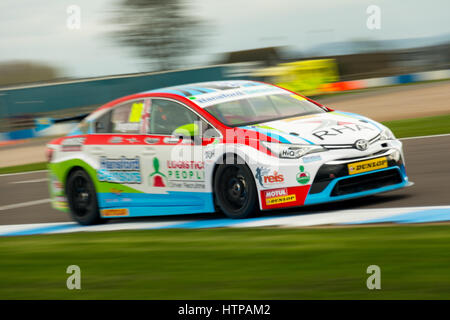 Castle Donington, UK. Mar 16, 2017. Dunlop MSA British Touring Car Championship, Castle Donington. Credit : Gergo Toth/Alamy Live News Banque D'Images