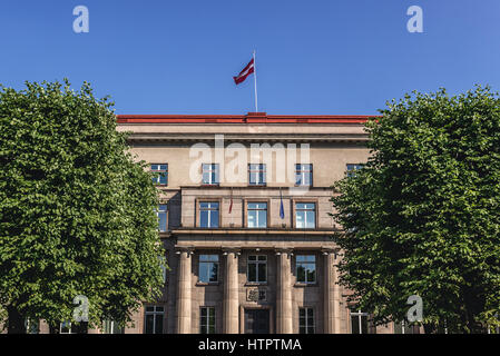 Cabinet des ministres de la République de Lettonie et l'édifice de la Cour suprême à Riga, capitale de la République de Lettonie Banque D'Images