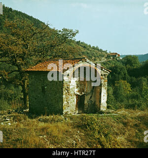 Église médiévale de Saint Michael, Goranovtsi Arhangel village, district de Kyustendil, Bulgarie Banque D'Images