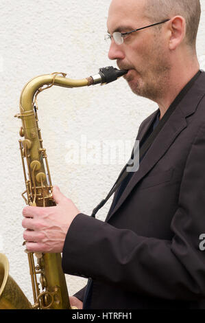 Ian Ellis, saxophoniste de jazz et blues Banque D'Images