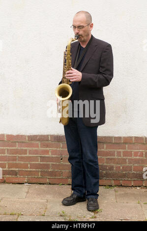 Ian Ellis, saxophoniste de jazz et blues Banque D'Images