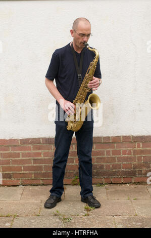 Ian Ellis, saxophoniste de jazz et blues Banque D'Images