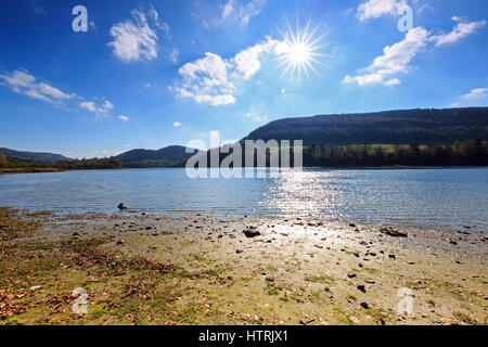 Lac Solina dans Bieszczady. Paysage Polonais Banque D'Images