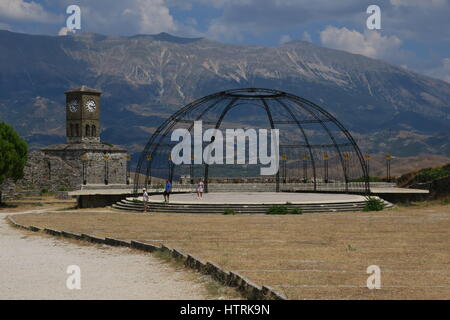 Château de gjirokastër en girokaster, berceau de l'ancien leader communiste albanais Enver Hoxha et écrivain Ismail Kadaré,construit par les agriculteurs du grand domaine Banque D'Images