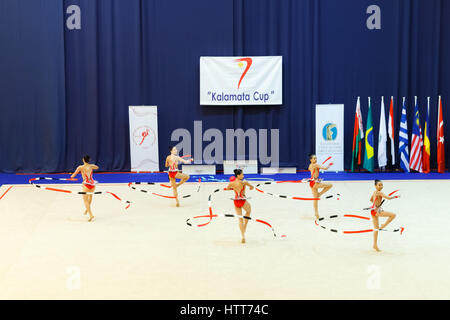 Kalamata, Grèce. Apr 24, 2016. Ruban de l'équipe nationale à la 24e Rencontre Internationale de Gymnastique rythmique Banque D'Images