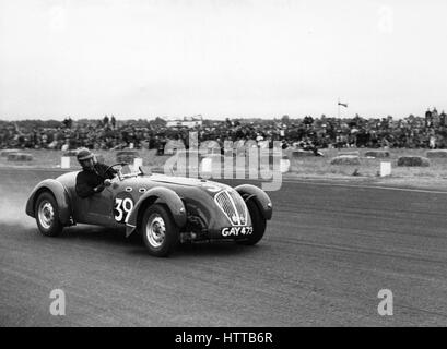 Healey Silverstone, D.S. Boston à Boreham 100 mille voitures de course 2/8/1952. Banque D'Images