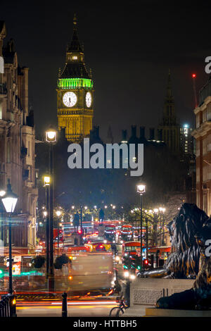 Royaume-uni, Angleterre, Londres, Trafalgar square Big Ben long shot Banque D'Images