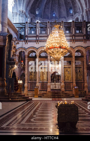 L'intérieur de la synagogue Hurva nouvellement reconstruite et minaret dans le quartier juif. Vieille ville de Jérusalem Banque D'Images