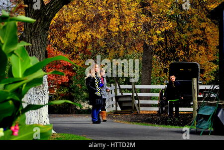 Lancaster, Pennsylvanie - 18 octobre 2015 : visite de la famille Amish Farm and House Museum et feuillage automne coloré Banque D'Images