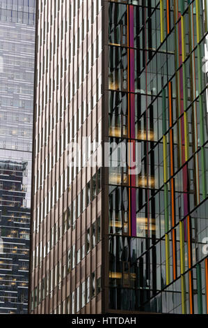 Close-up de façades de verre et d'acier des gratte-ciel dans le centre-ville de Seattle, Washington, USA Banque D'Images