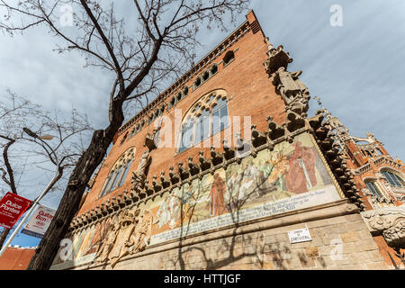 Hôpital de la Santa Creu i Sant Pau, Barcelone, Catalogne, Espagne. Par l'architecte moderniste catalan Lluís Domènech i Montaner. Banque D'Images