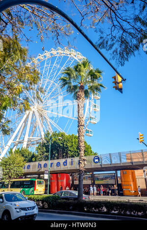 Grande Roue de la ville de Malaga, Espagne Banque D'Images