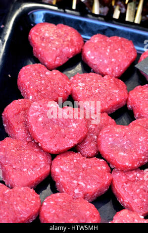 Les hamburgers de boeuf au marché de la Boqueria, Barcelone. La Catalogne, Espagne Banque D'Images