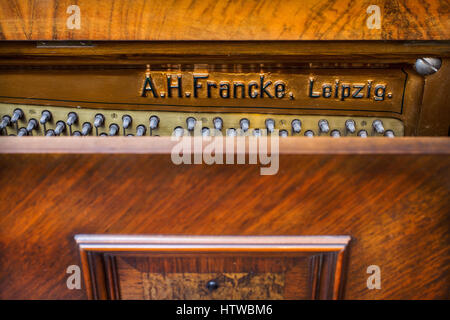 Beau vieux piano allemand détail close up Banque D'Images