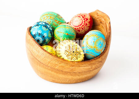 Les oeufs de Pâques, oeufs de Pâques, décoré avec de la cire d'abeille - pour célébrer Pâques. Sa vieille tradition en Lituanie, l'Europe de l'Est. Banque D'Images