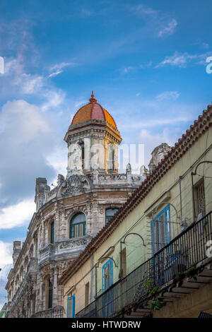 La Vieille Havane édifices du centre-ville - La Havane, Cuba Banque D'Images