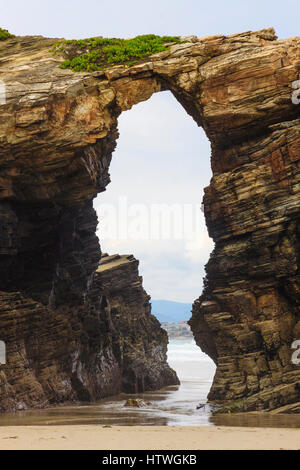 Arch Rock à la plage des Cathédrales monument naturel à ribadeo lugo province, municipalité, Galice, Espagne, Europe Banque D'Images