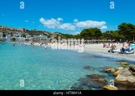 La plage de Santa Ponsa, Mallorca, Baleares, Espagne Banque D'Images