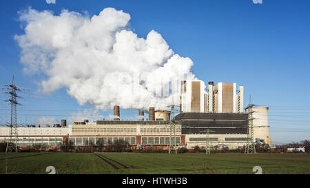 Weisweiler RWE brown coal power plant / Kraftwerk Weisweiler à Eschweiler, Rhénanie du Nord-Westphalie / Nordrhein-Westfalen, Allemagne Banque D'Images