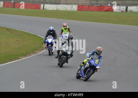 Pas de limites journée circuit moto Banque D'Images