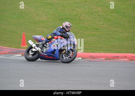 Pas de limites journée circuit moto Banque D'Images