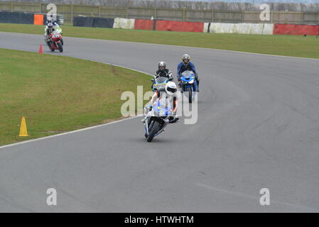 Pas de limites journée circuit moto Banque D'Images