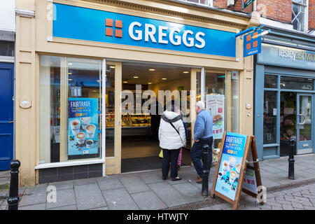 Greggs Bakery Shop exterior, Evesham, Worcestershire England UK Banque D'Images